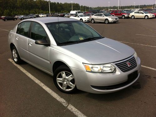 2006 saturn ion-2 , 4 cylinder, 34mpg,6 month warranty, excellent condition,auto