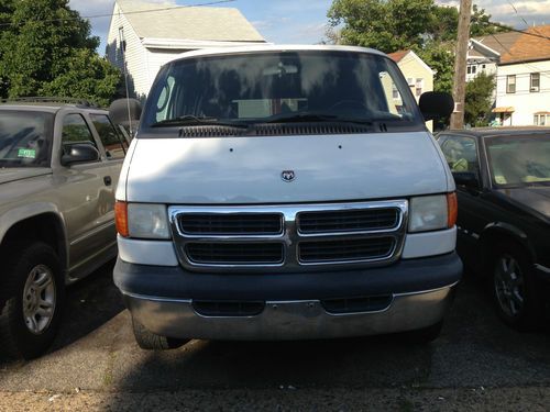 2002 dodge ram van wagon  2500 white