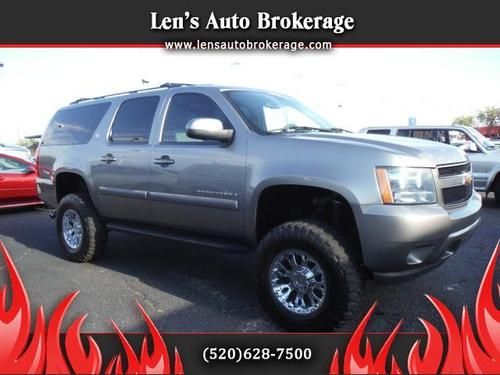 2008 chevy suburban 1500 4wd *** lifted ***