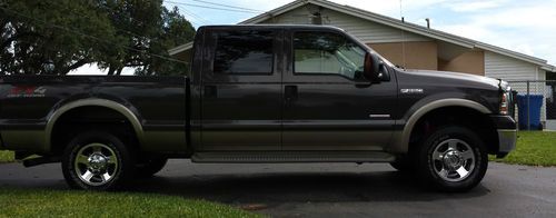 2005 ford f-250 super duty lariat 4x4 **71,000** miles