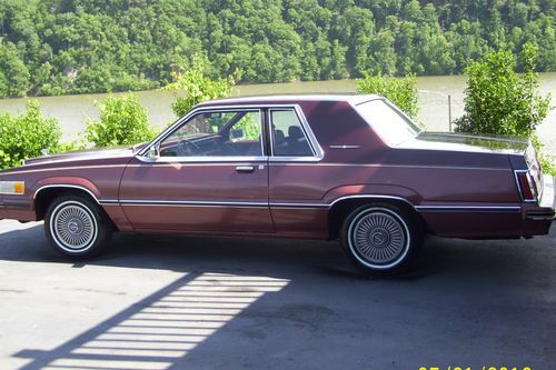 Classic/antique//1982 ford thunderbird//47,100 miles
