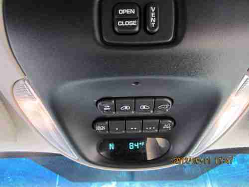 2006 Town & Country Touring w/ Navi - EVERY OPTION, image 7