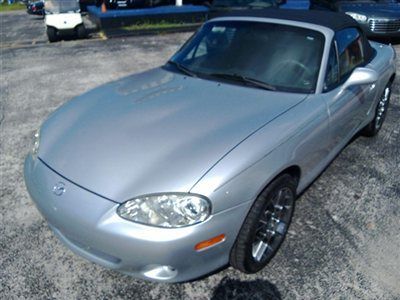 2004 mazda_mx-5 47745 miles one owner 5speed cold a/c  cloth runs like new