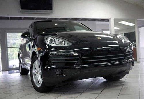 $82k new cayenne s premium plus nav air suspension lane change assist new tires