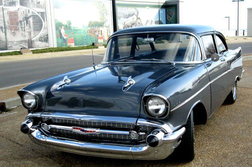 1957 chevrolet 210 bel air - 57 chevy - 2 door coupe - fully restored