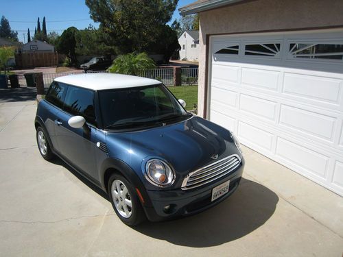 2010 mini cooper in excellent condition - 21,246 mileage - no reserve - must go