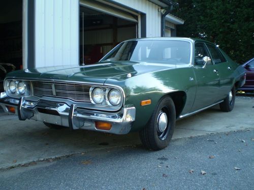 1974 plymouth satellite 4 door police/government?