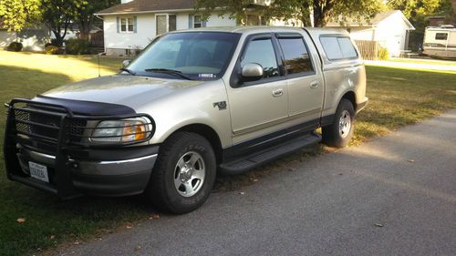 Supercrew xlt, 4-door 2wd pickup, topper