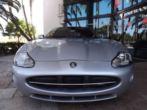 2005 Jaguar XK8 Base Convertible 2-Door 4.2L, image 13