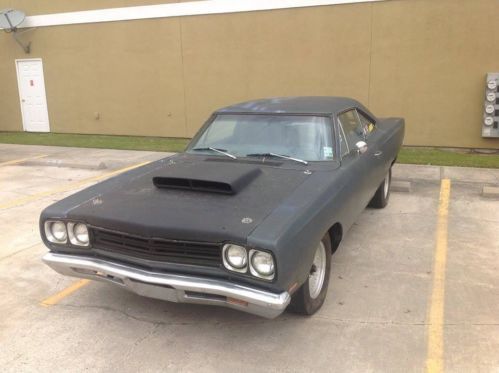 1969 plymouth belvedere road runner