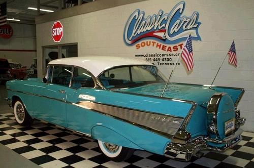 Beautiful Tropical Turqouise/India Ivory 2 door hardtop, image 2