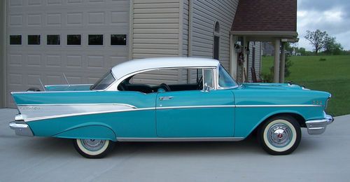 Beautiful Tropical Turqouise/India Ivory 2 door hardtop, image 3