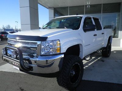 New white black interior vortec 5.3l v8 7 1/2" rough country lift 20" wheels