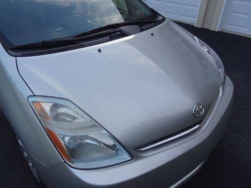 2008 toyota prius touring hatchback - fuel-efficient &amp; fully equipped