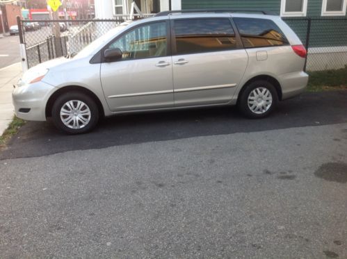 2006 toyota sienna le mini passenger van 5-door 3.3l