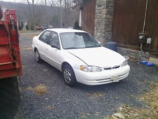 2000 toyota corolla le sedan 4-door 1.8l