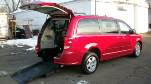 2013 dodge grand caravan sxt rear ramp and lowered floor handicap wheelchair van