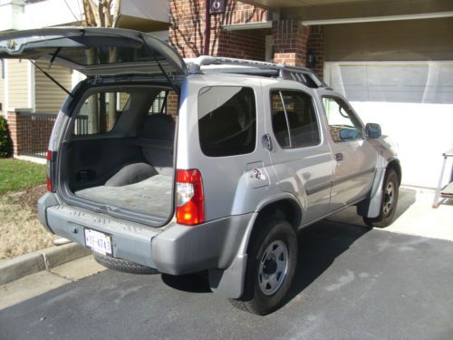 2004 nissan xterra sport utility  4 doors  new tires  silver  low miles 69000