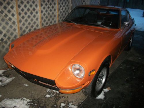 1971 240z series 1 (no rust) very clean runs great numbers matching car
