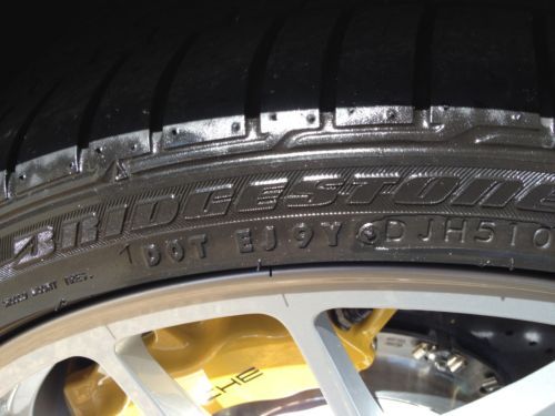 Turbo S Cabriolet - 1 Owner - Clean Carfax - Full Leather - Porsche Racing Green, image 18