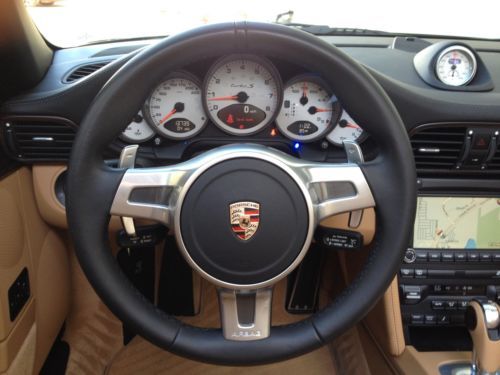 Turbo S Cabriolet - 1 Owner - Clean Carfax - Full Leather - Porsche Racing Green, image 37