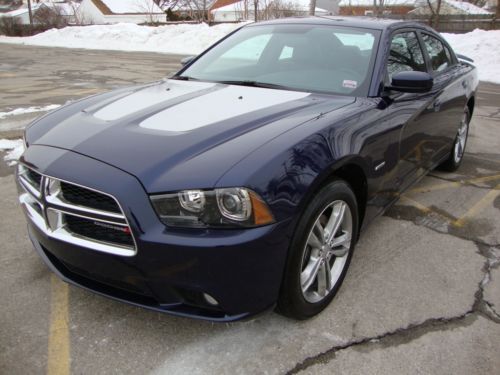 2013 dodge charger r/t awd -- 5.7l hemi v8 -- low miles and low reserve!!