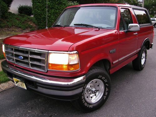 1996 ford bronco xlt 4wd, maintained, cd player, new tires, nice deal!!!