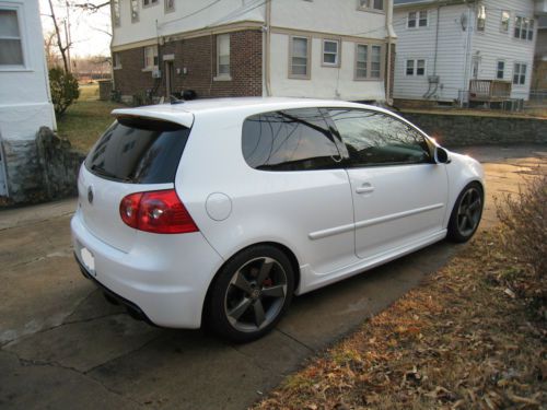 2007 volkswagen gti base hatchback 2-door 2.0l