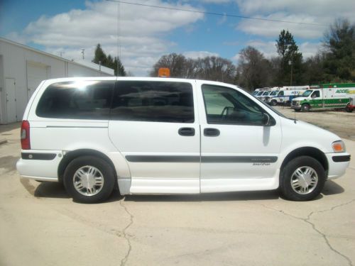2005 Chevrolet Venture Wheelchair Van, image 3
