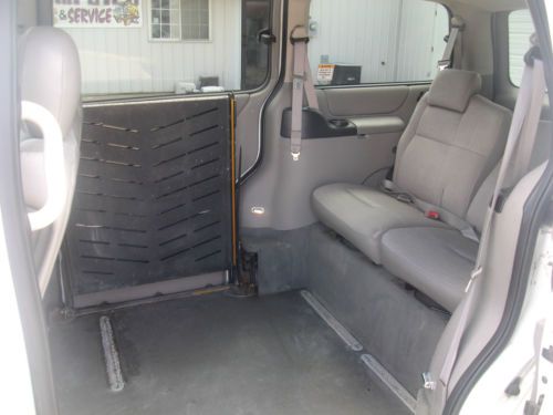 2005 Chevrolet Venture Wheelchair Van, image 6