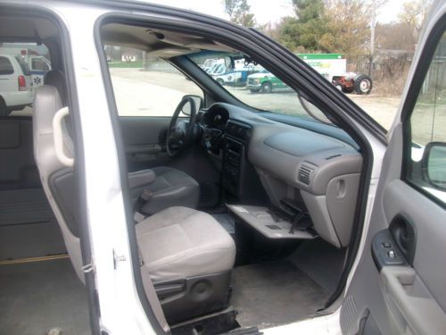 2005 Chevrolet Venture Wheelchair Van, image 10