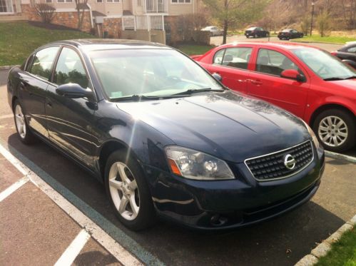 2005 nissan altima se sedan 4-door 3.5l - low mileage, one owner, no kids, clean