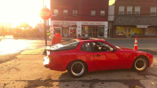 1986 porsche 944 turbo in red