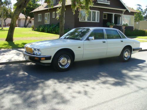 Beautiful california rust free jaguar xj6  77,000 original miles  must see