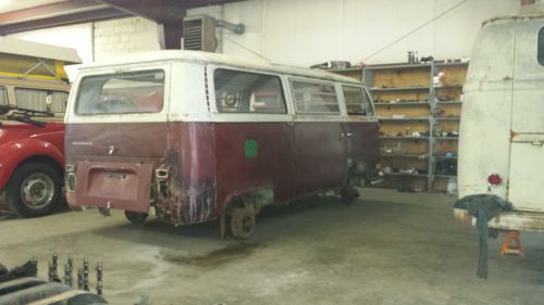 1971 VW Tin Top Camper with a ton of extra parts, image 3