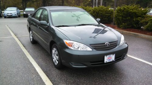 2002 toyota camry le 4-door sedan automatic green 4-cylinder engine