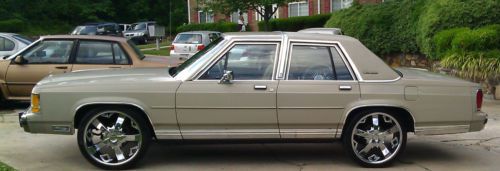 Ltd crown victoria lx - 1988 - clean with 78k orig miles