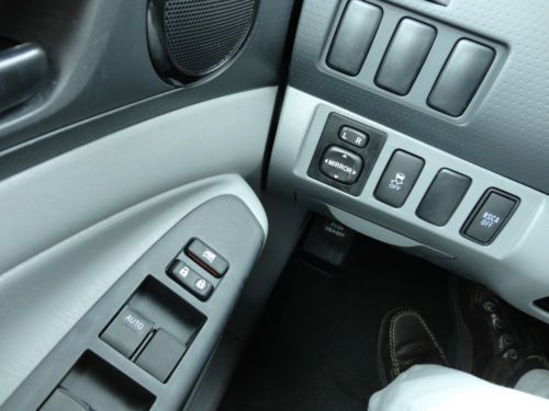 Certified 2012 Tacoma Double Cab Short Bed 4x4 Video 1 Owner Clean Carfax Silver, US $26,900.00, image 23