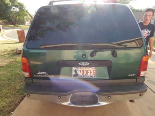 2000 Ford Explorer XLT 4-Door SUB 4.0L V6, image 5