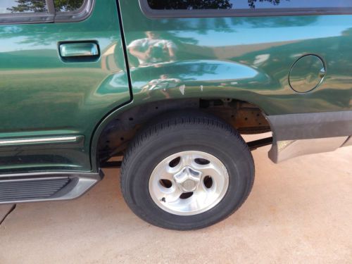 2000 Ford Explorer XLT 4-Door SUB 4.0L V6, image 6