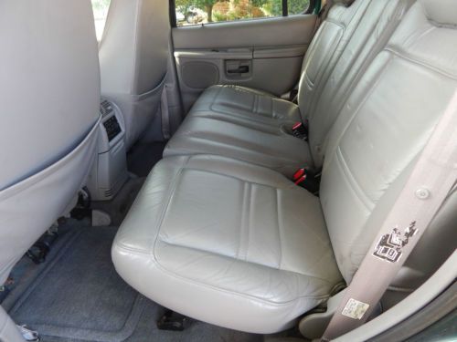 2000 Ford Explorer XLT 4-Door SUB 4.0L V6, image 10