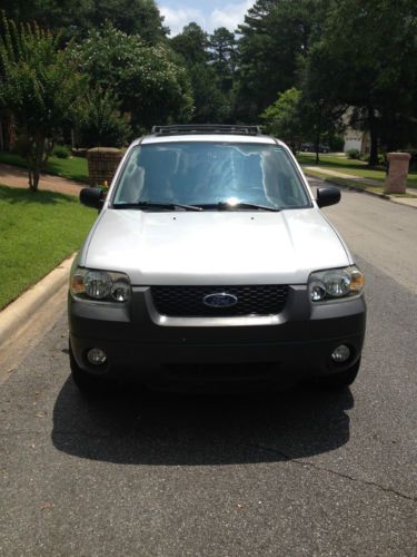 2007 ford escape xlt, silver, sunroof, 2nd owner, $8,450 obo