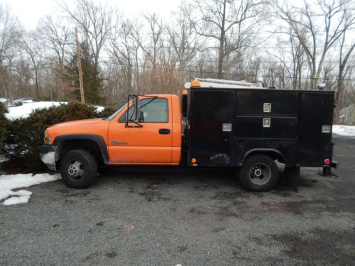 2002 duramax 3500 crane truck