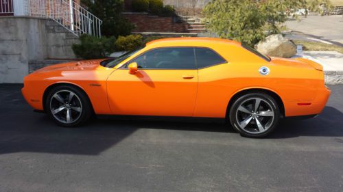 2014 dodge challenger r/t coupe 2-door 5.7l