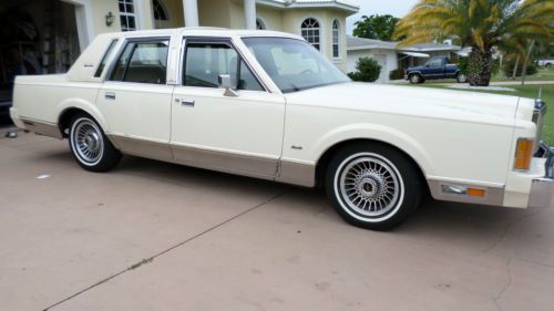 1989 Lincoln Town Car Signature SE Sedan 4-Door 5.0L, US $3,800.00, image 6