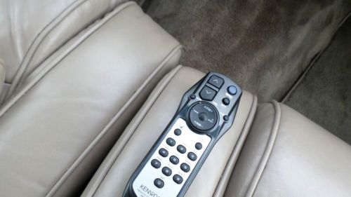1989 Lincoln Town Car Signature SE Sedan 4-Door 5.0L, US $3,800.00, image 12