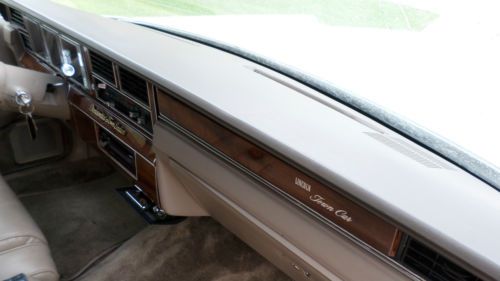 1989 Lincoln Town Car Signature SE Sedan 4-Door 5.0L, US $3,800.00, image 18