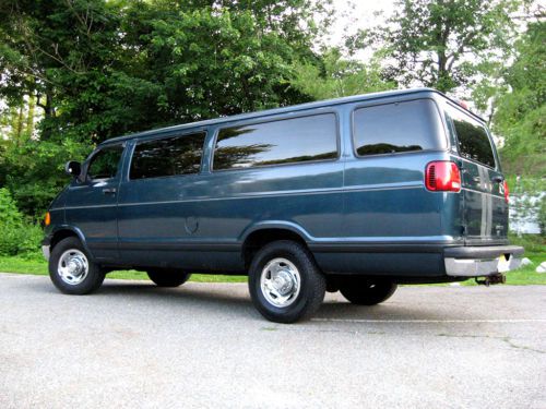 Dodge ram 3500 maxivan 15 passenger wagon van with tow package