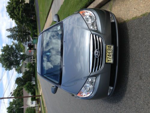 2010 hyundai elantra w 20,000 miles!!! perfect condition, recently detailed