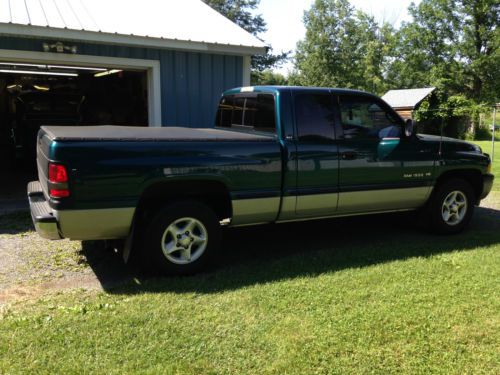 Pristine 1998 dodge 1500 ram pickup 2wd